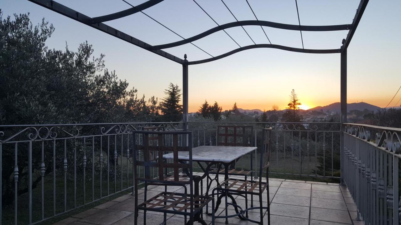 فندق Le Relais Fleuri ليْ المظهر الخارجي الصورة